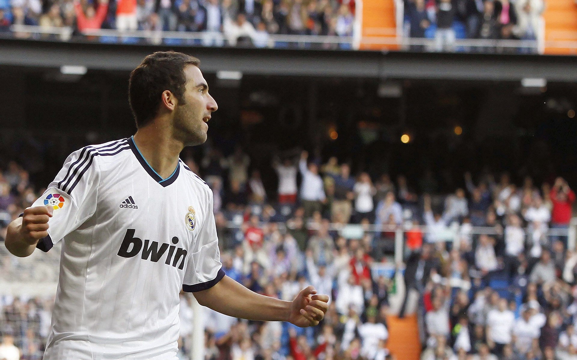 当洪都拉斯化身战术魔术师，努涅斯在温布利完成终极蜕变